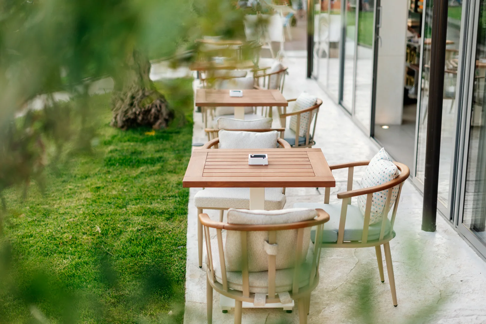 Monument a mare u Portorožu restaurant — interior with solid wood furniture