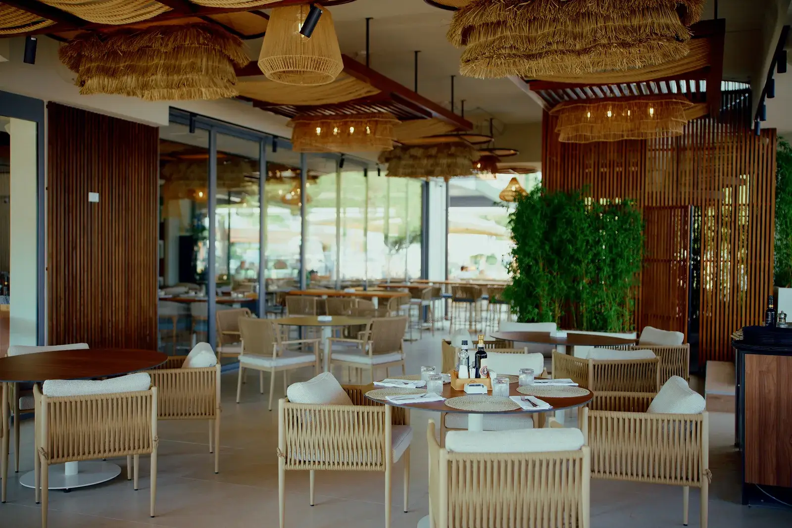 Monument a mare restaurant in Portorož — the dining room in wooden furniture