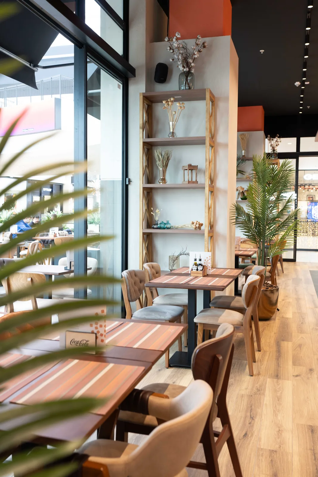 Monument restaurant in the Galerija mall, furnished by Stiletto Furniture
