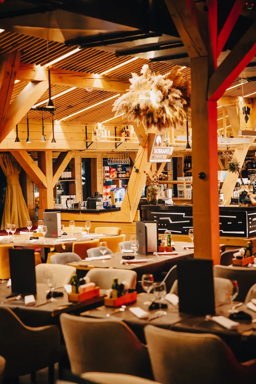 Nacionalna klasa restaurant on Kopaonik, furnished by Stiletto Furniture