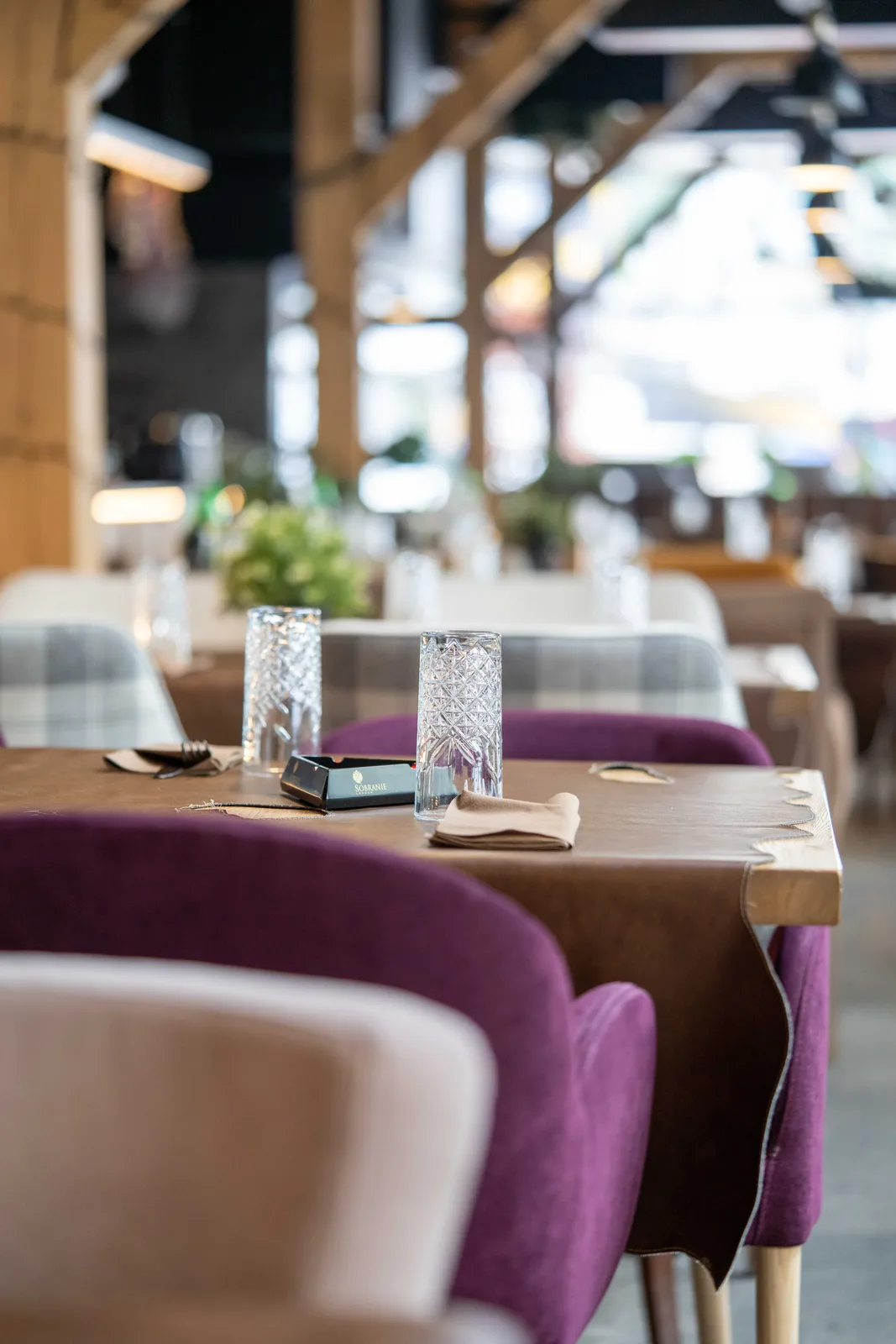 Nacionalna klasa restaurant on Kopaonik, furnished by Stiletto Furniture