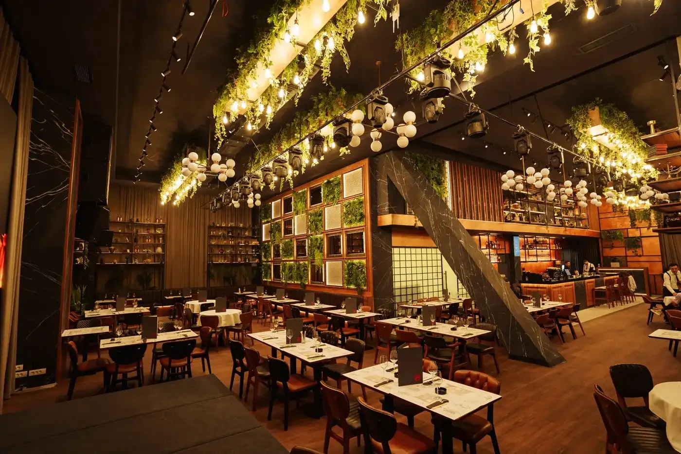 Nacionalna klasa restaurant in Niš, furnished by Stiletto Furniture